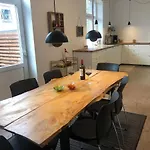 Βίλα Charming Townhouse In The Heart Of *