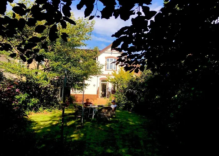 Charming Townhouse In The Heart Of