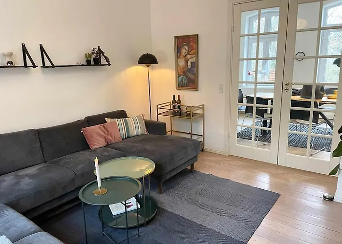 Charming Townhouse In The Heart Of